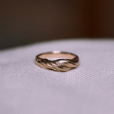 Twisted Wave Guld Petit Ring